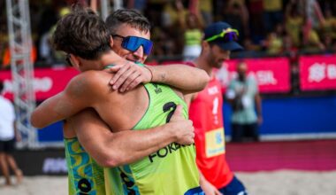 "Uzreiz pateicu – nē..." Neatlaidīgi telefona zvani radīja Latvijas vadošo "bīča" duetu