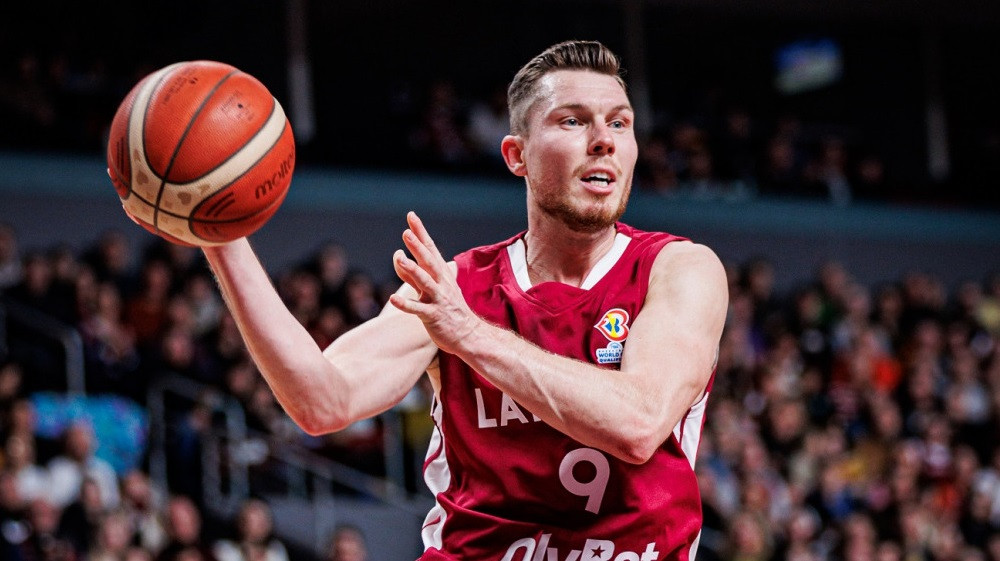 159 spēles "Trīs zvaigžņu" kreklā – Basketbols – Sportacentrs.com