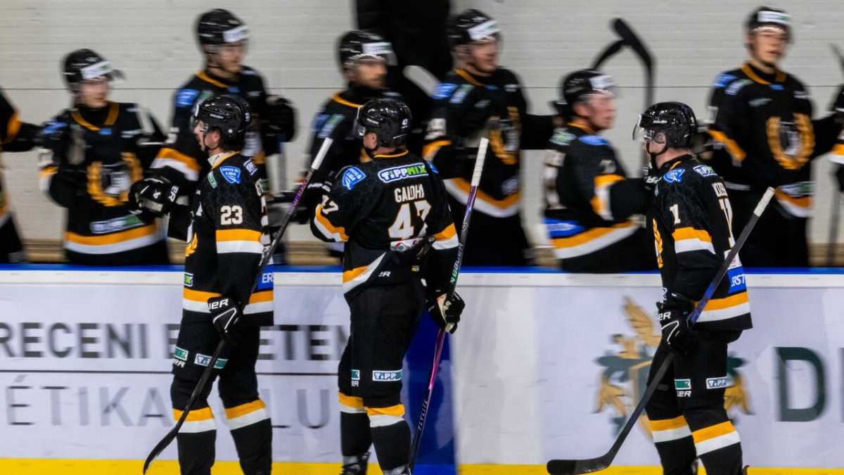 Krastenbergam 1:7 Čehijā, Galoham 20 punkti 15 cīņās – Hokejs – Sportacentrs.com