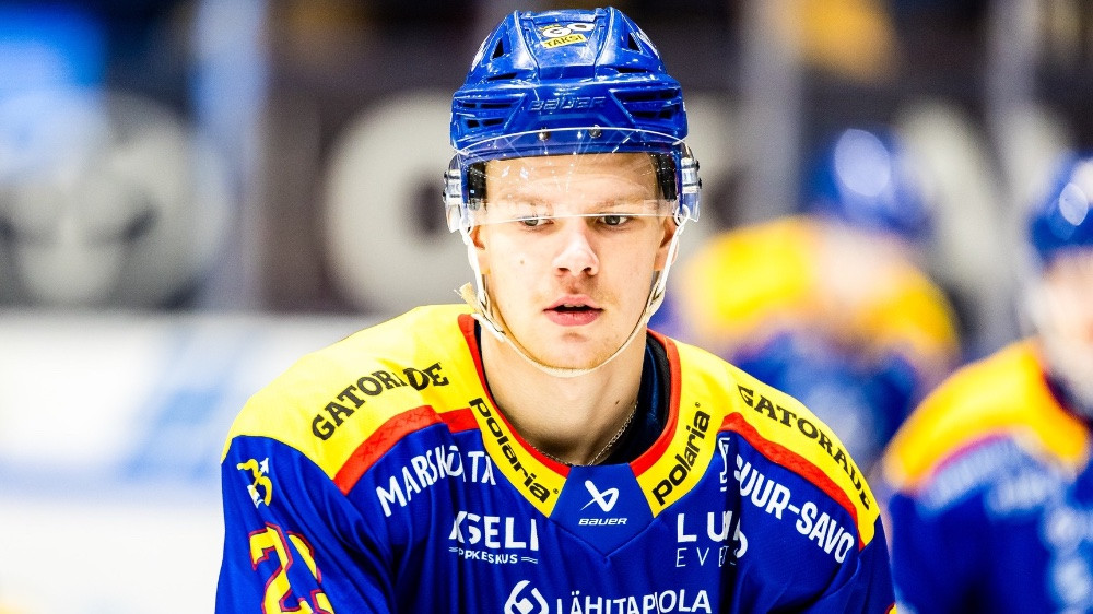 "Viņš sezonas beigās var ielauzties Top5." Šmits turpina kāpt NHL drafta prognozēs – Hokejs – Sportacentrs.com