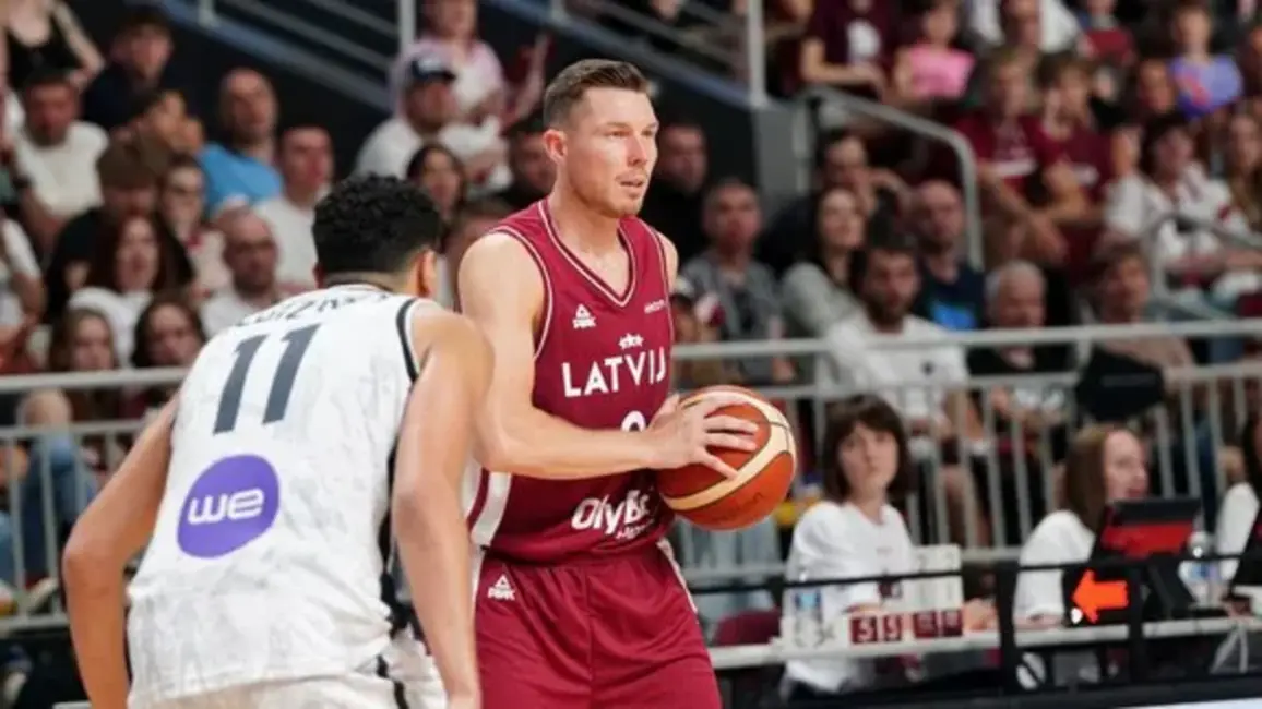 Latvijas vīru basketbola izlase sāk jaunu ēru: Alonso debitē, Bertāns atvadās