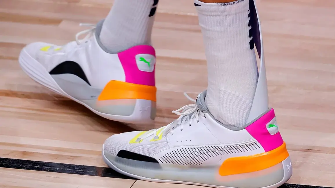 Puma akciju cena strauji kāpj, jo Ķīnas Anta Sports apsver pirkuma piedāvājumu