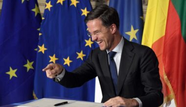 “Viņam taču maksā kā Krievijas prezidentam, tāpēc… ” NATO ģenerālsekretārs Rute izsmej Putina kodoldraudus - LA.LV