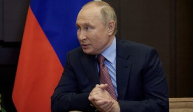 VIDEO | Putins nonāk neveiklā situācijā tiešajā ēterā mazas meitenes izteiktas piezīmes dēļ