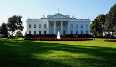 Baltais nams. Foto: REUTERS/Elizabeth Frantz