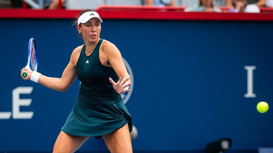 WTA finālturnīra otrajā dienā Pegula apspēlē pērno čempioni – Teniss – Sportacentrs.com