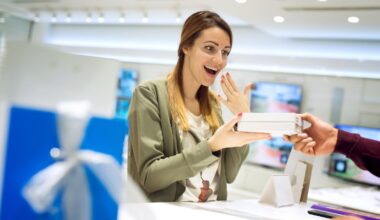 Telefonu vairs nevarēs tik viegli nopirkt uz nomaksu? Pircējus grib vērtēt stingrāk