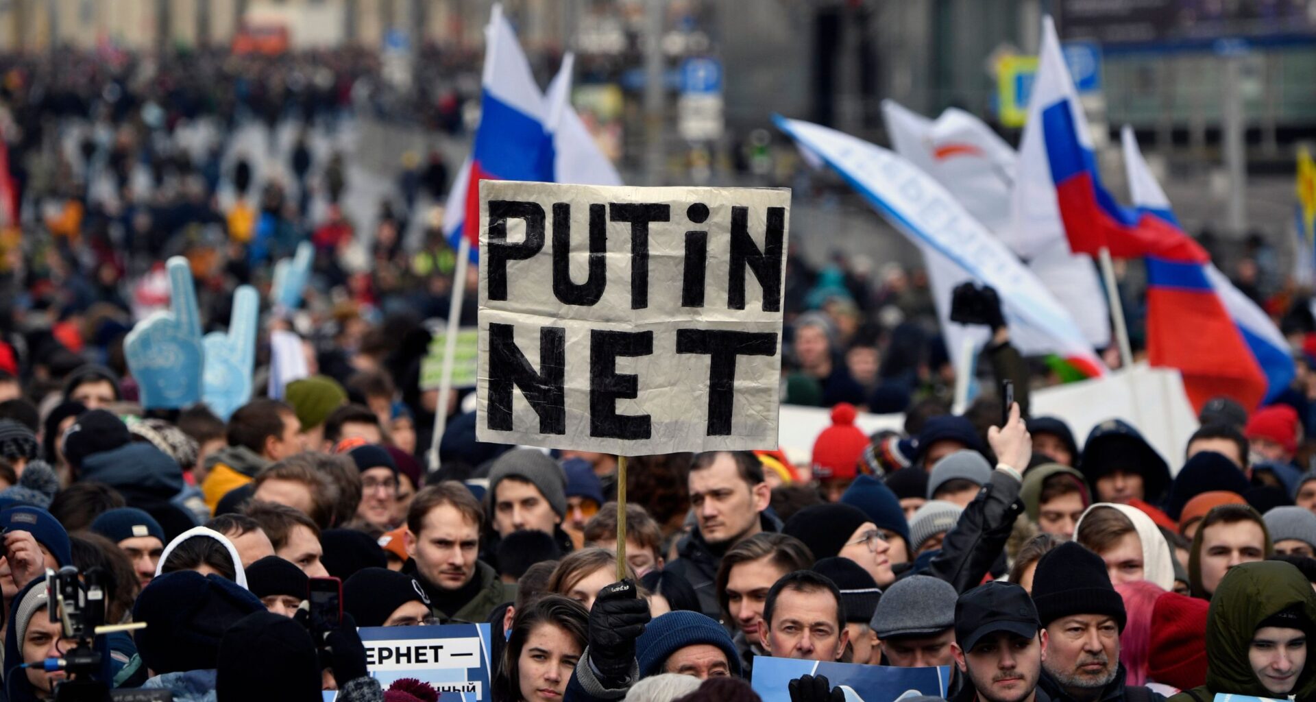 Kremlī aug panika: augsta līmeņa amatpersona atzīst, ka valsts ir tuvu pilsoņu karam