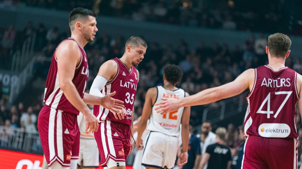 Lomažam 17 punkti, Alonso laikmets sākas ar zaudējumu Nīderlandei – Basketbols – Sportacentrs.com