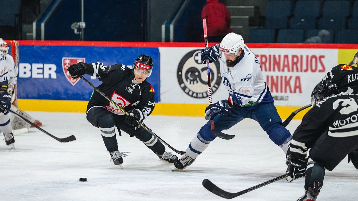 Daugaviņa spārnotā "Mogo"/RSU parāda raksturu, bet zaudē IIHF Kontinentālā kausa ievadā