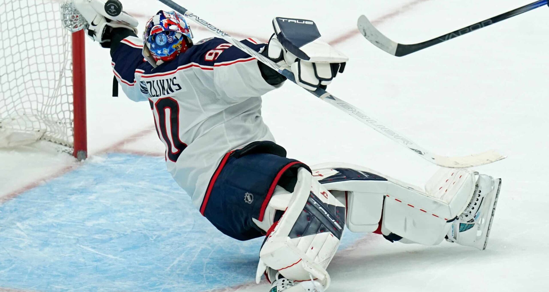 “Blue Jackets” uzbrucējs: Merzļikins dod mums lieliskas iespējas, bet mēs šādi noslēdzam spēli…