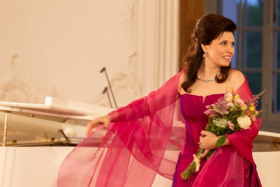 Operdziedātājai Rebekai piešķirts Francijas Nacionālais ordenis mākslā un literatūrā