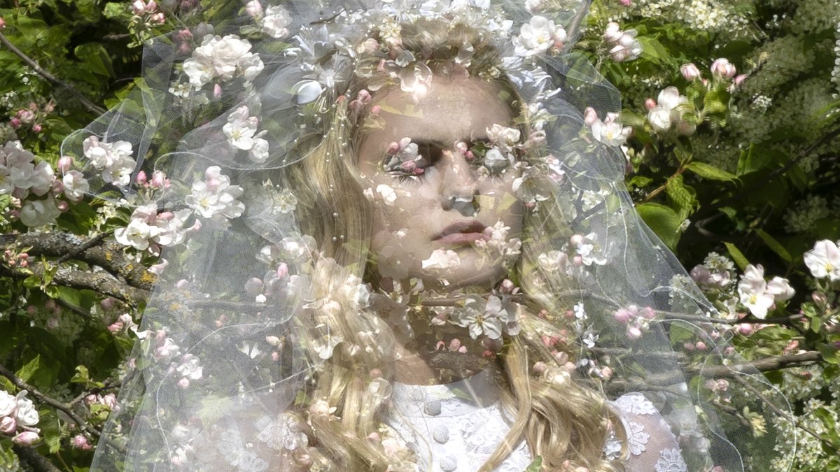 Ar izrādi "Ābeļziedi upē" uz JRT skatuves atgriežas aktieris Ivars Kalniņš