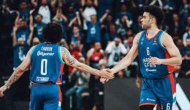 “Anadolu Efes” bez Šmita savā laukumā Turcijas Superlīgas spēlē pārspēj “Manisa”