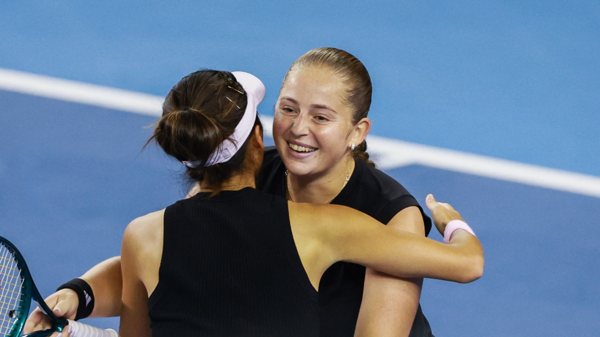 WTA finālturnīrā Ostapenko/Šei sāk ar grūtu uzvaru – Teniss – Sportacentrs.com