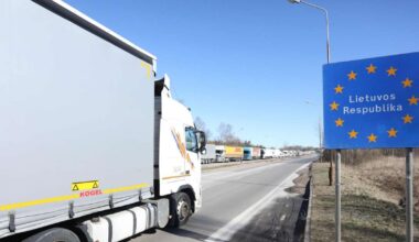 Lietuvā ātrumu uz maģistrālēm regulēs viedās sistēmas: ziemā atļaus braukt pat līdz 130 km/h