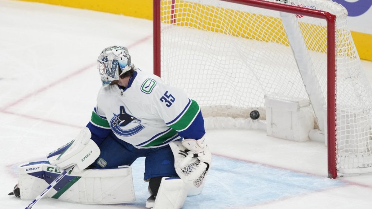 Savainots ik pēc astoņām spēlēm – Šilova stabilitāte jaunajā komandā ir pretstats "Canucks" haosam