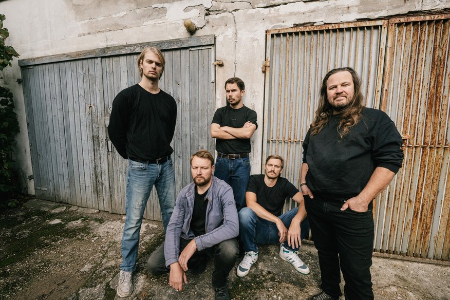 Audzis pieprasījums un cenas uz godalgoto izrādi "Alfas"; situāciju skaidro DDT vadītāja