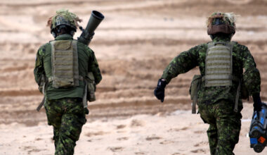 Eiropai varētu būt grūti mobilizēt karavīrus un ieročus kara ar Krieviju gadījumā / Diena