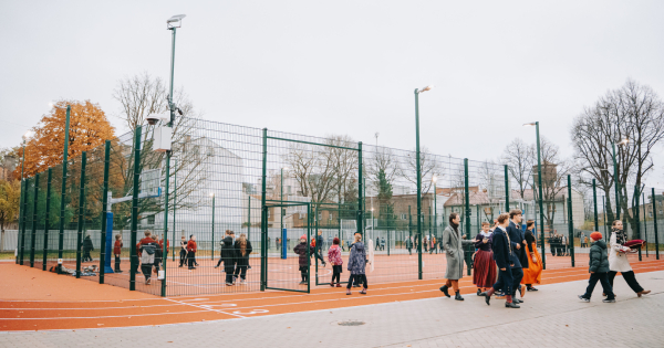 Rīgas Franču licejā pieejams moderns sporta komplekss gan skolēniem, gan apkaimes iedzīvotājiem
