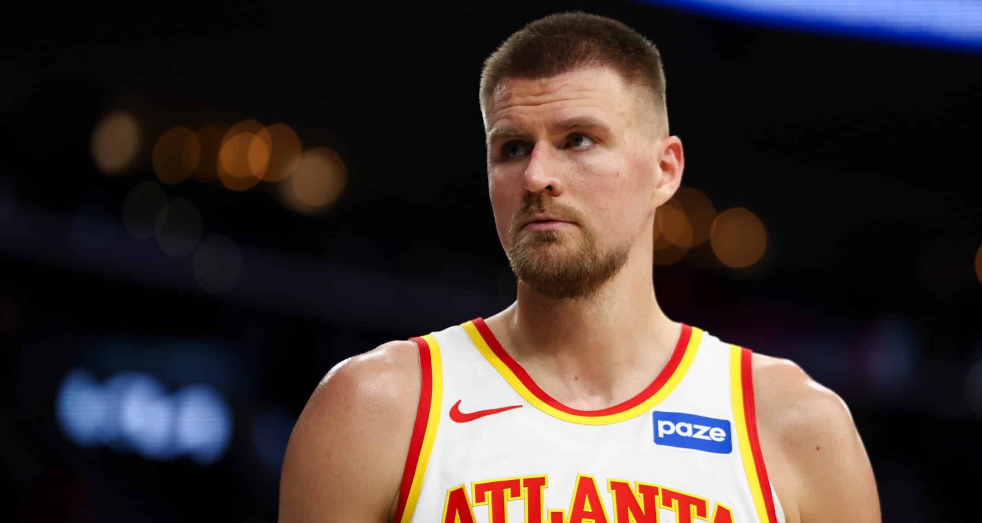 Porziņģis un "Hawks" lūkos turpināt uzvaru sēriju un apturēt "Suns" veiksmīgo nogriezni