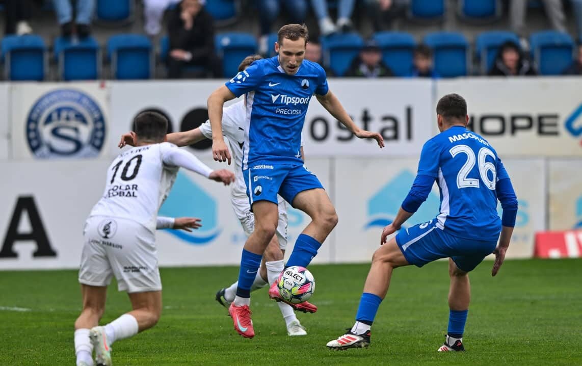 Kroļļa vakars Čehijā - Latvijas uzbrucējs aizvada spīdošu spēli