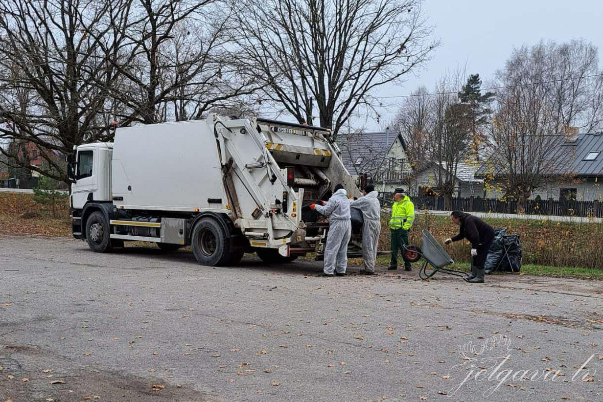 Šoruden iedzīvotāji lapas noteiktā laikā bez maksas varēs nodot vairākās vietās pilsētā