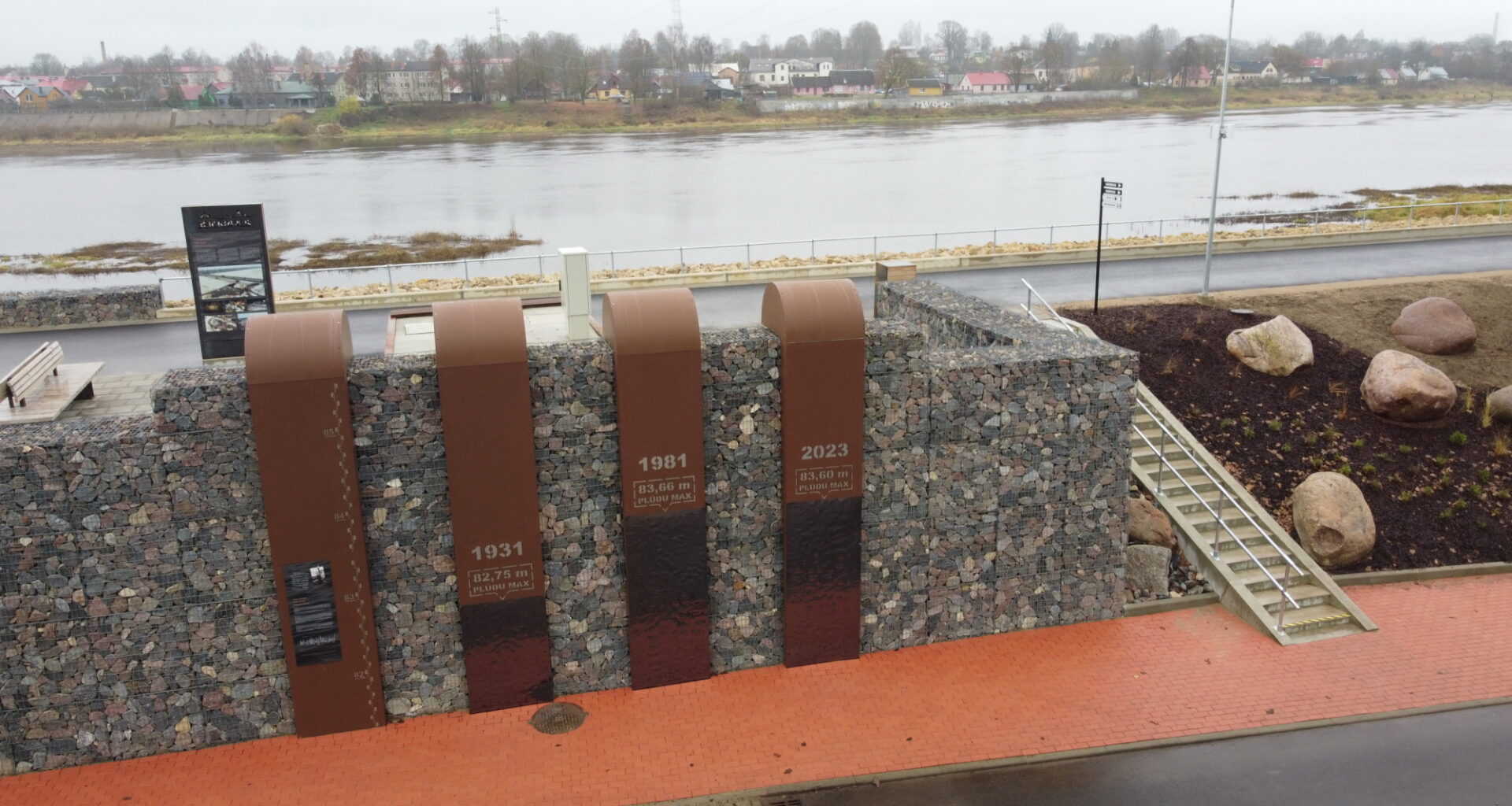 Jēkabpilī atklāj pārbūvēto Daugavas aizsargdambi / Jēkabpils Laiks: Jēkabpils ziņas