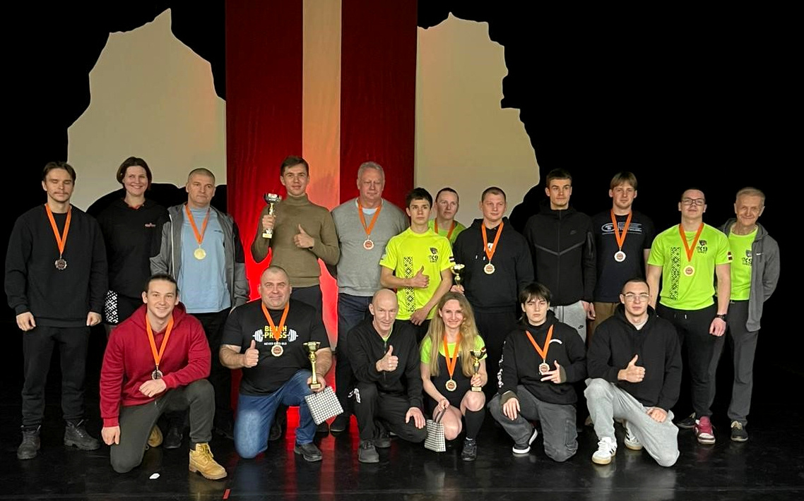 Jēkabpils pauerliftinga komandai – 2. vieta Latvijas kausā spiešanā guļus / Jēkabpils Laiks: Jēkabpils ziņas