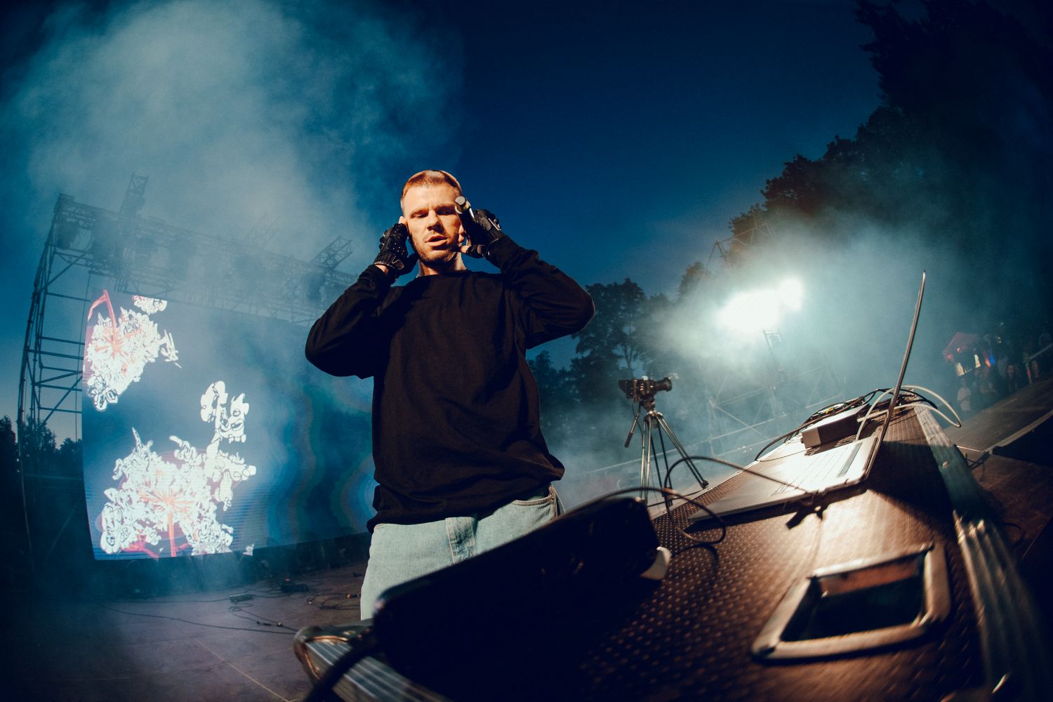 29. novembrī Singapūras Satīns un rolands če Jelgavā