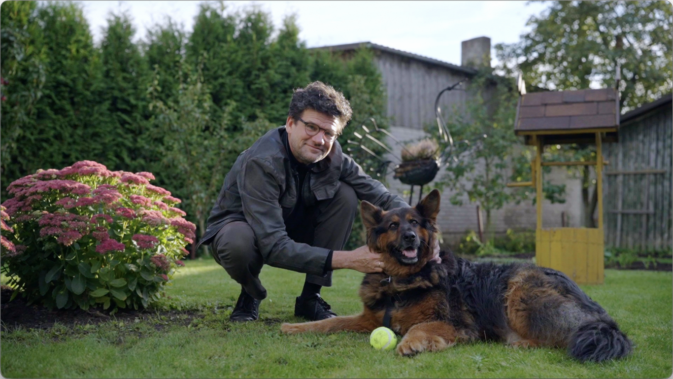 Vilis Daudziņš palīdzēja Roleksam atrast mājas, bet pats savam sunim vēl nav gatavs / Raksts
