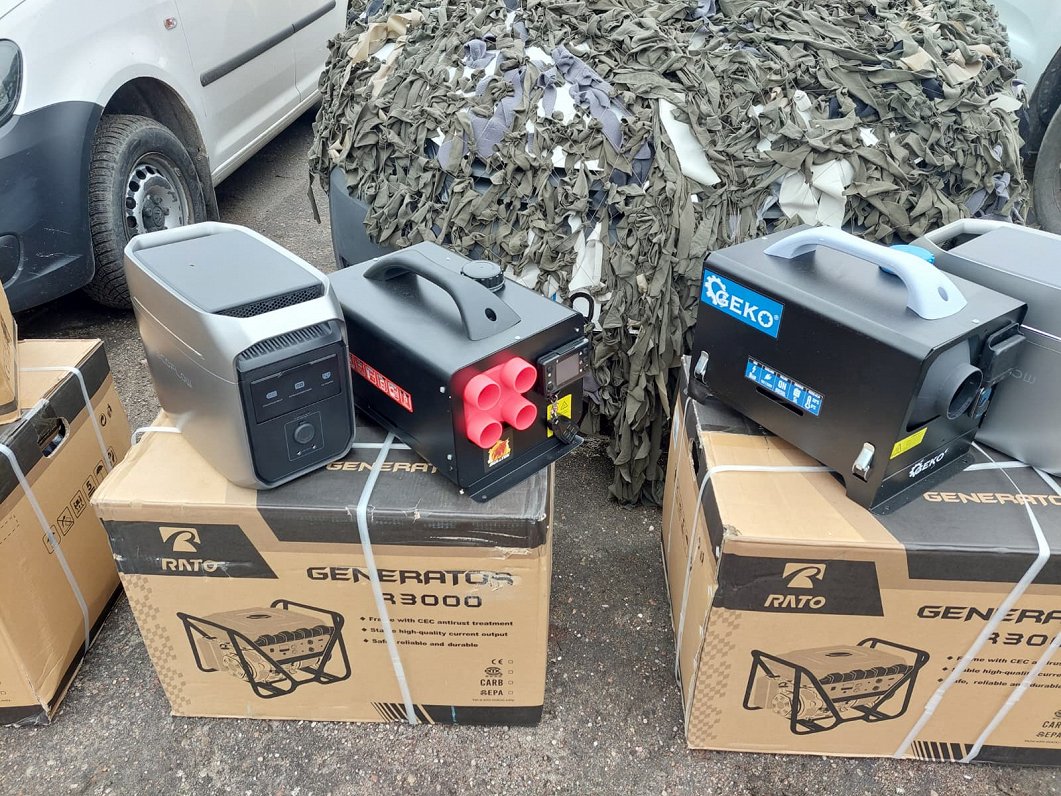 No Latvijas uz Ukrainu dodas 65 ziedoti auto