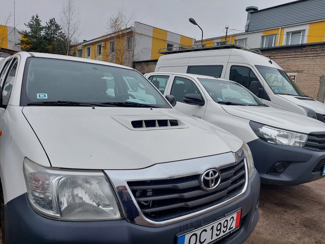 No Latvijas uz Ukrainu dodas 65 ziedoti auto