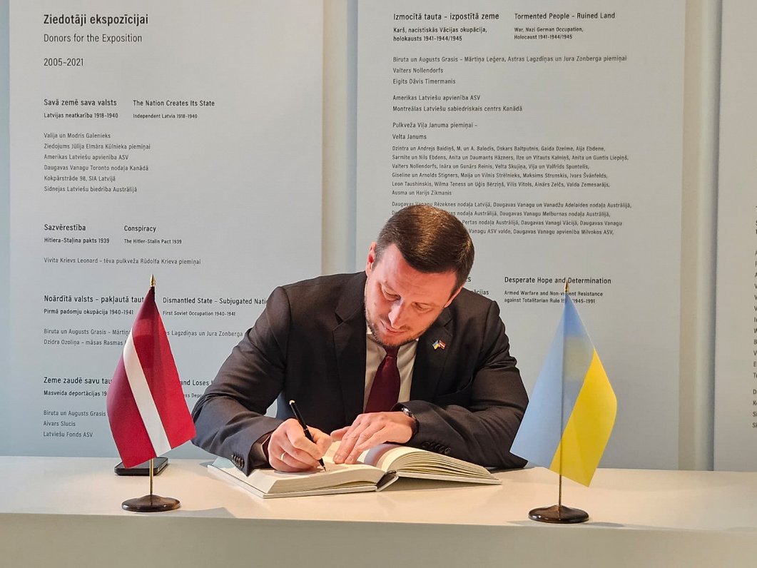 Hersonas pārstāvji Rīgā dalās ar izdzīvošanas pieredzi kara laikā