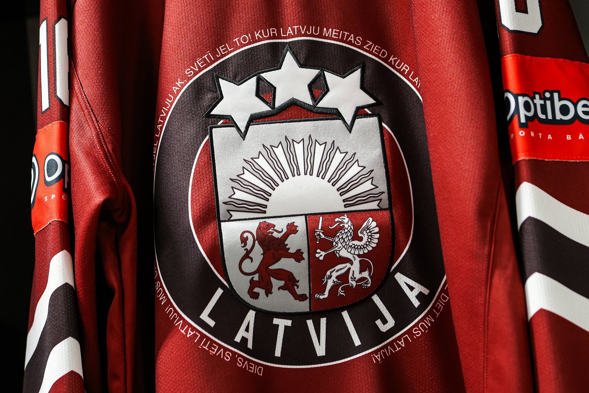 Latvijas hokeja izlases jaunā dizaina krekli