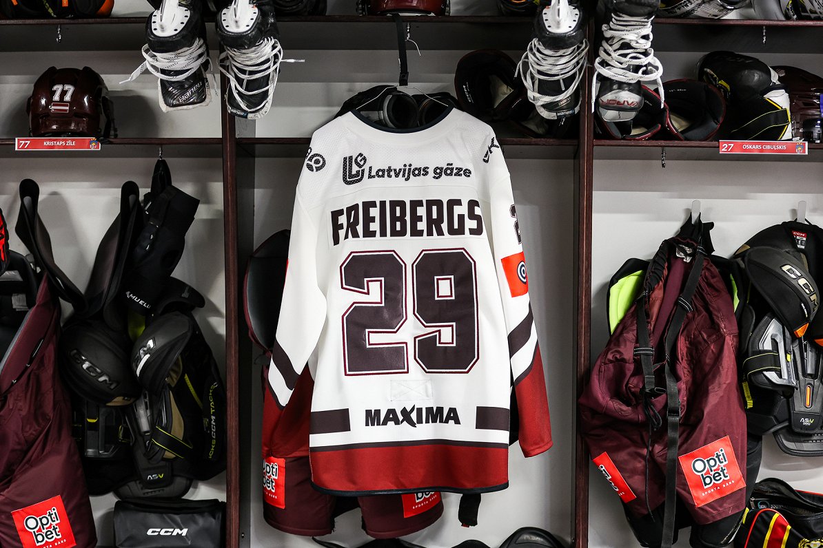 Latvijas hokeja izlases jaunā dizaina krekli
