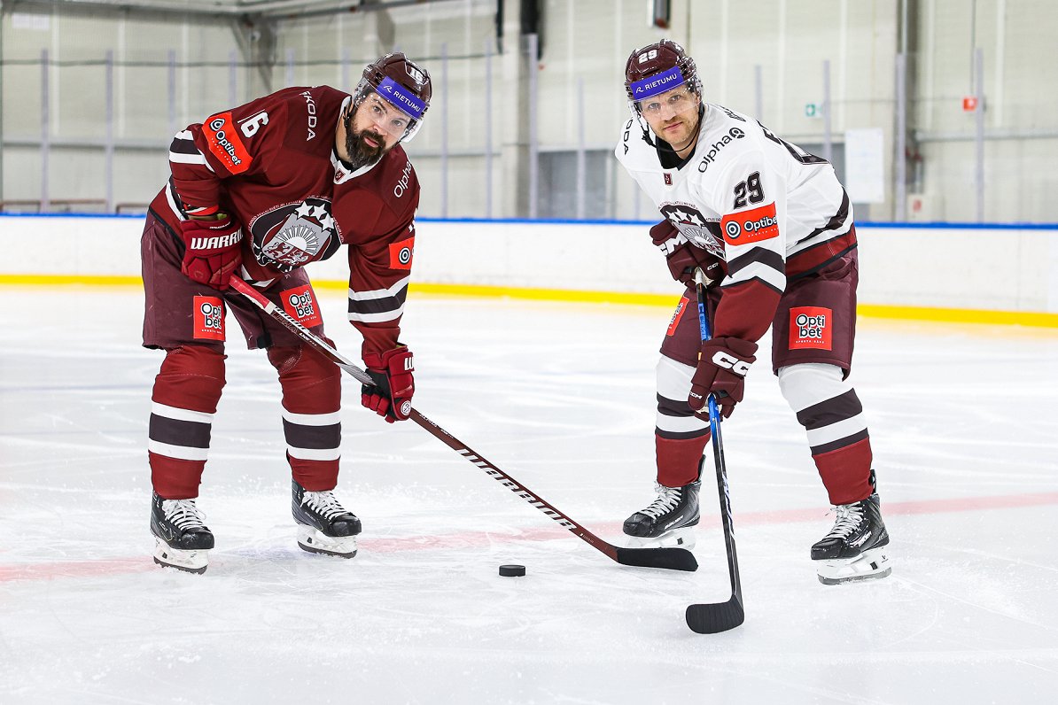 Latvijas hokeja izlases jaunā dizaina krekli