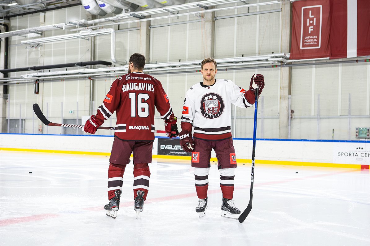 Latvijas hokeja izlases jaunā dizaina krekli