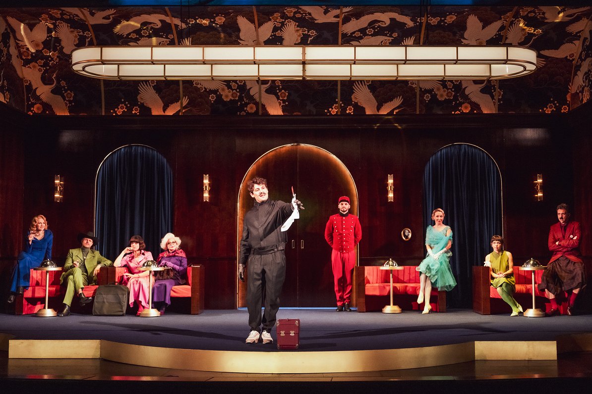 Izrādes “Slepkavība Austrumu ekspresī” pirmizrāde Čehova teātrī