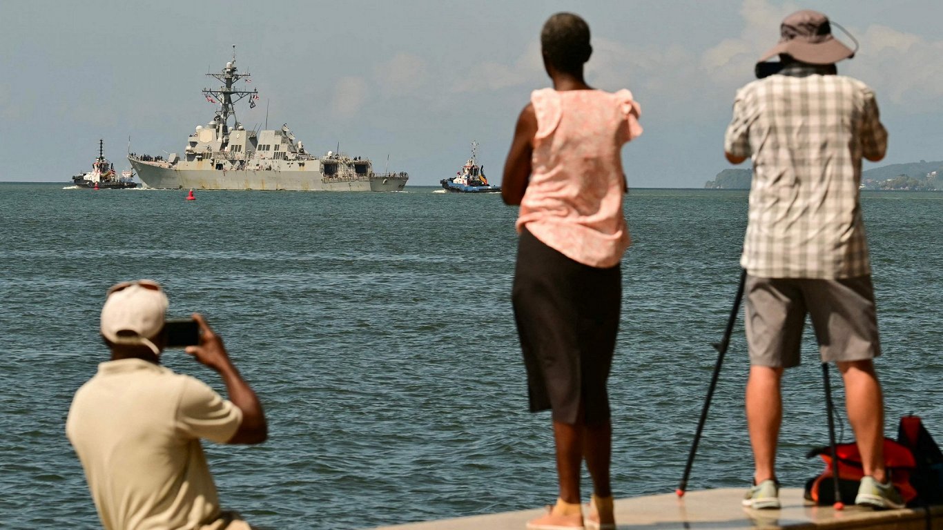 ASV militārais kuģis apmācībās pie Trinidadā un Tobāgo, netālu no Venecuēlas