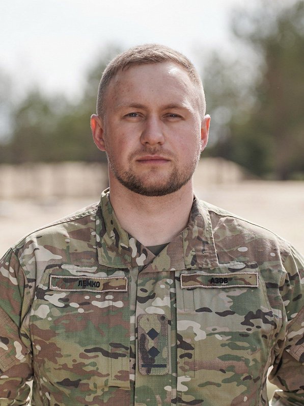 Pulkvežleitnants Arsens Dmitriks, Ukrainas Nacionālās gvardes 1. korpusa "Azov" štāba prie...