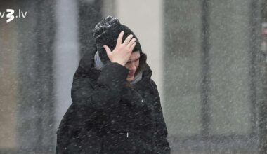 Trešdien vietām veidosies divus līdz četrus centimetrus bieza sniega sega