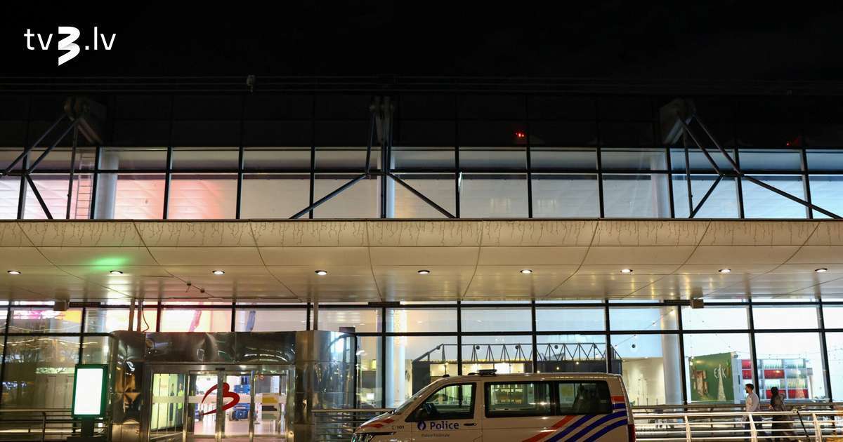 Dronu dēļ uz brīdi paralizētas Briseles un Ļježas lidostas Beļģijā