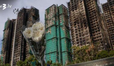 Traģiskajā Honkongas ugunsnelaimē dzīvību zaudējuši vismaz 128 cilvēki, bet desmiti aizvien pazuduši