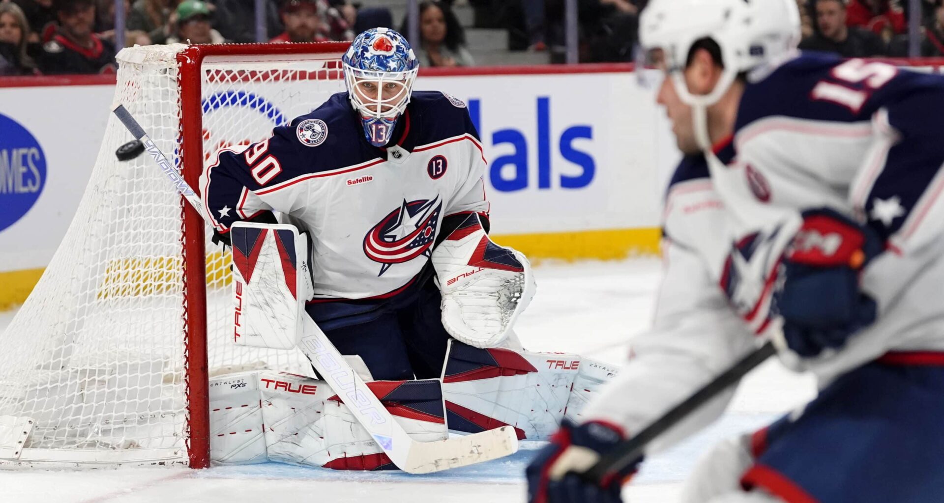 Merzļikins emocionāli pārdzīvo pēdējās minūtes zaudējumu pret “Islanders”