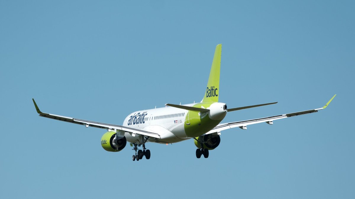 Ministrija rosina atļaut palielināt "airBaltic" personāla izmaksas