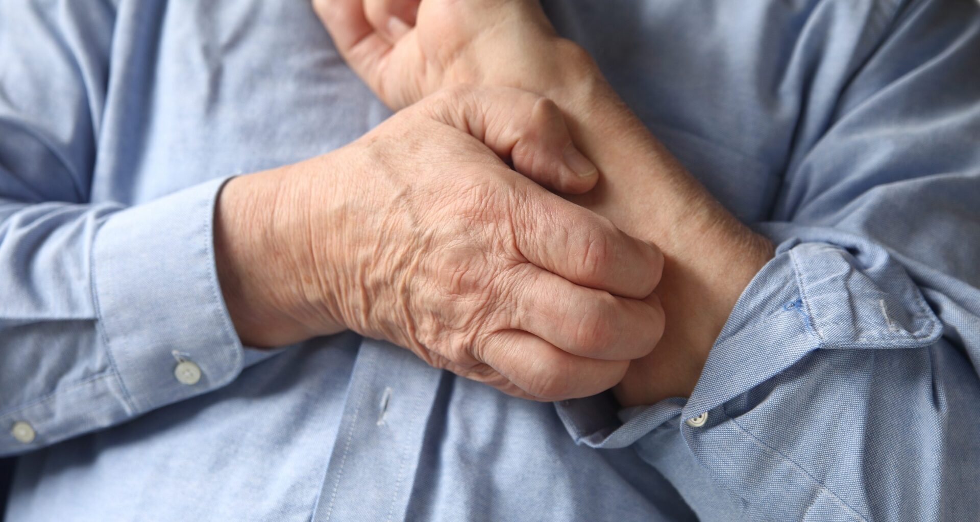 “Tā noteikti kļūs par lielu problēmu visā pasaulē,” eksperti brīdina par ļoti nepatīkamas ādas sēnītes infekcijas izplatību