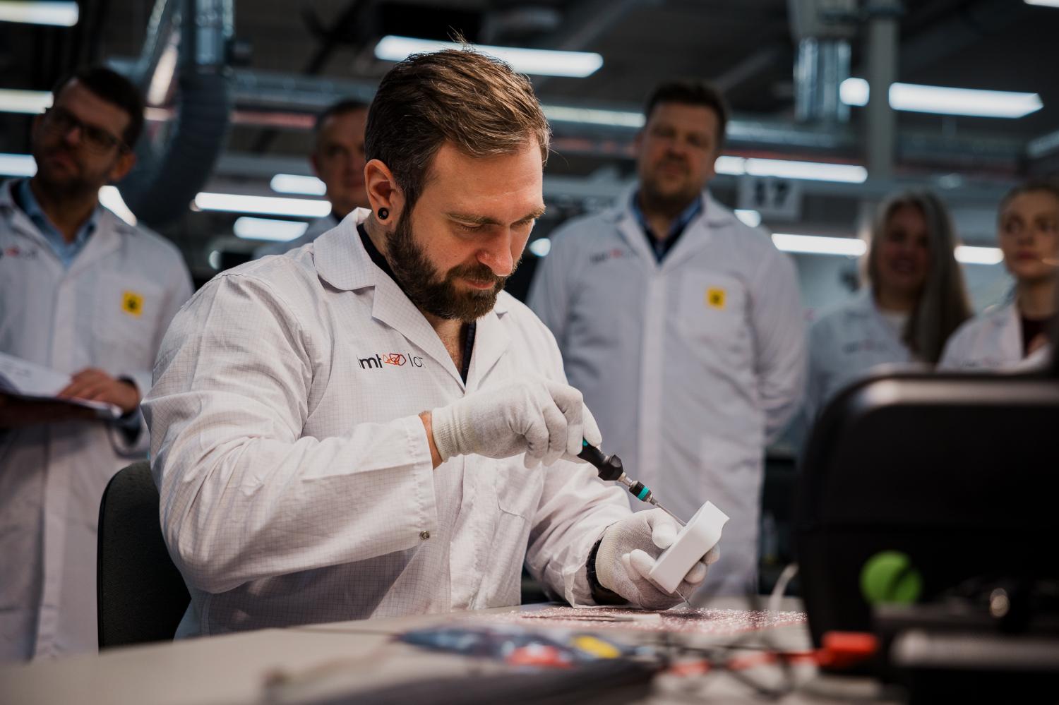 “LMT grupa” sāk ražot “IoT Shortcut” mobilo datu moduli