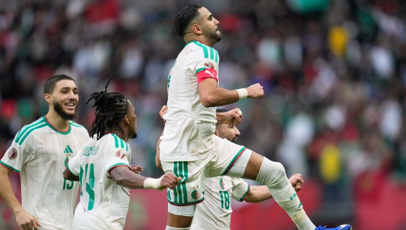 Mahrezam divi vārti Alžīrijas uzvarā Nāciju kausā, sekmīgi sāk arī Kotdivuāra – Futbols – Sportacentrs.com