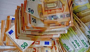 Bridina jau laicīgi - Latvijas iedzīvotāju kļūdas, kas tiek pieļautas svētkos, dārgi maksās janvārī